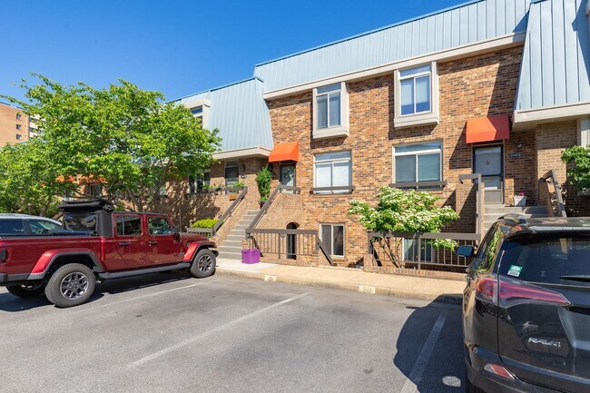 Foto del edificio - Beautiful 2-bedroom, 1.5-bath