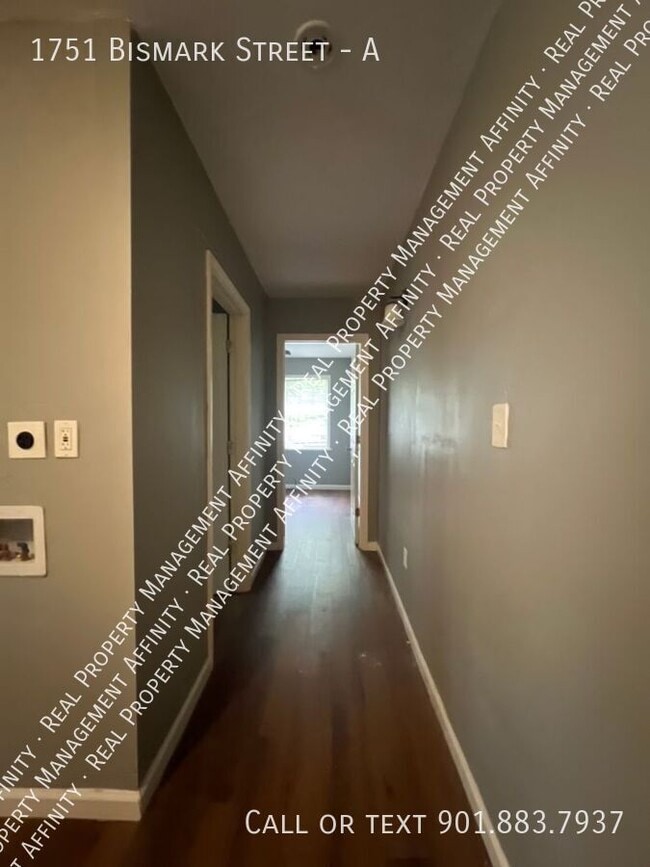 Building Photo - 1751 Bismark St