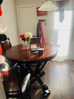 Foto del edificio - 9837 Walnut St