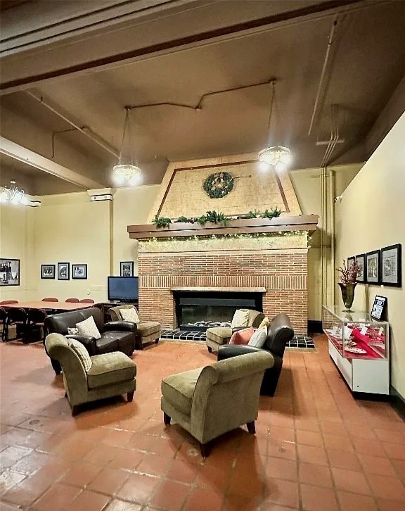 Building Photo - 21 N Last Chance Gulch
