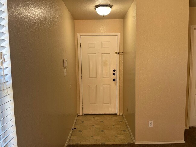 Foto del edificio - 3862 Candleglenn