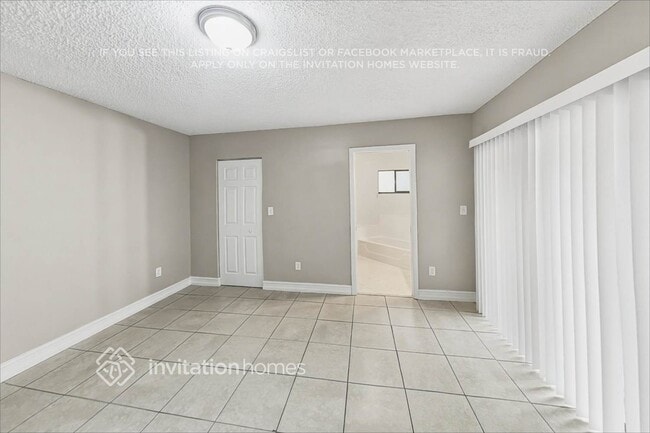 Building Photo - 14971 SW 92nd Terrace