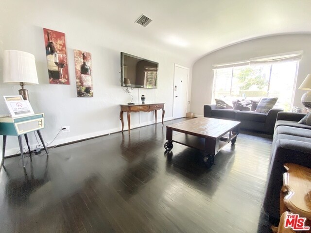 Building Photo - 611 N La Jolla Ave