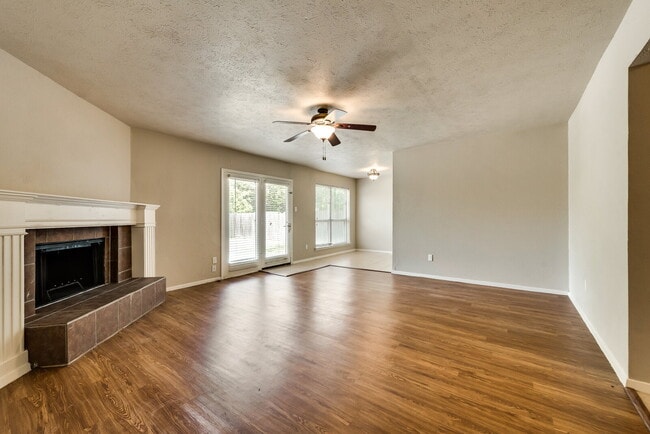 Building Photo - Watauga/North Richland Hills: $1925 3 bed ...