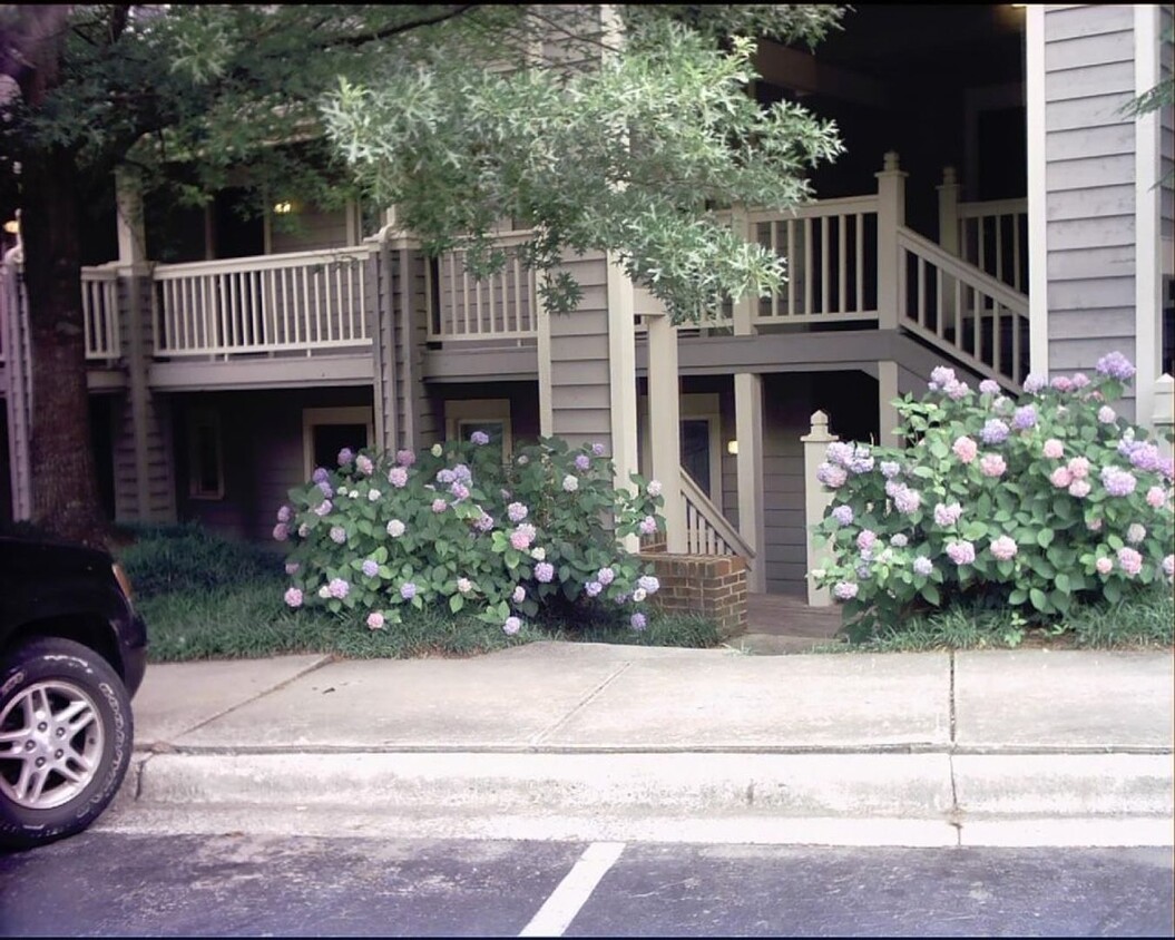 Primary Photo - Chapel Hill - Mill Creek 2BR/2BA FURNISHED...