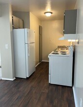 Building Photo - 847 Ludlow Ave