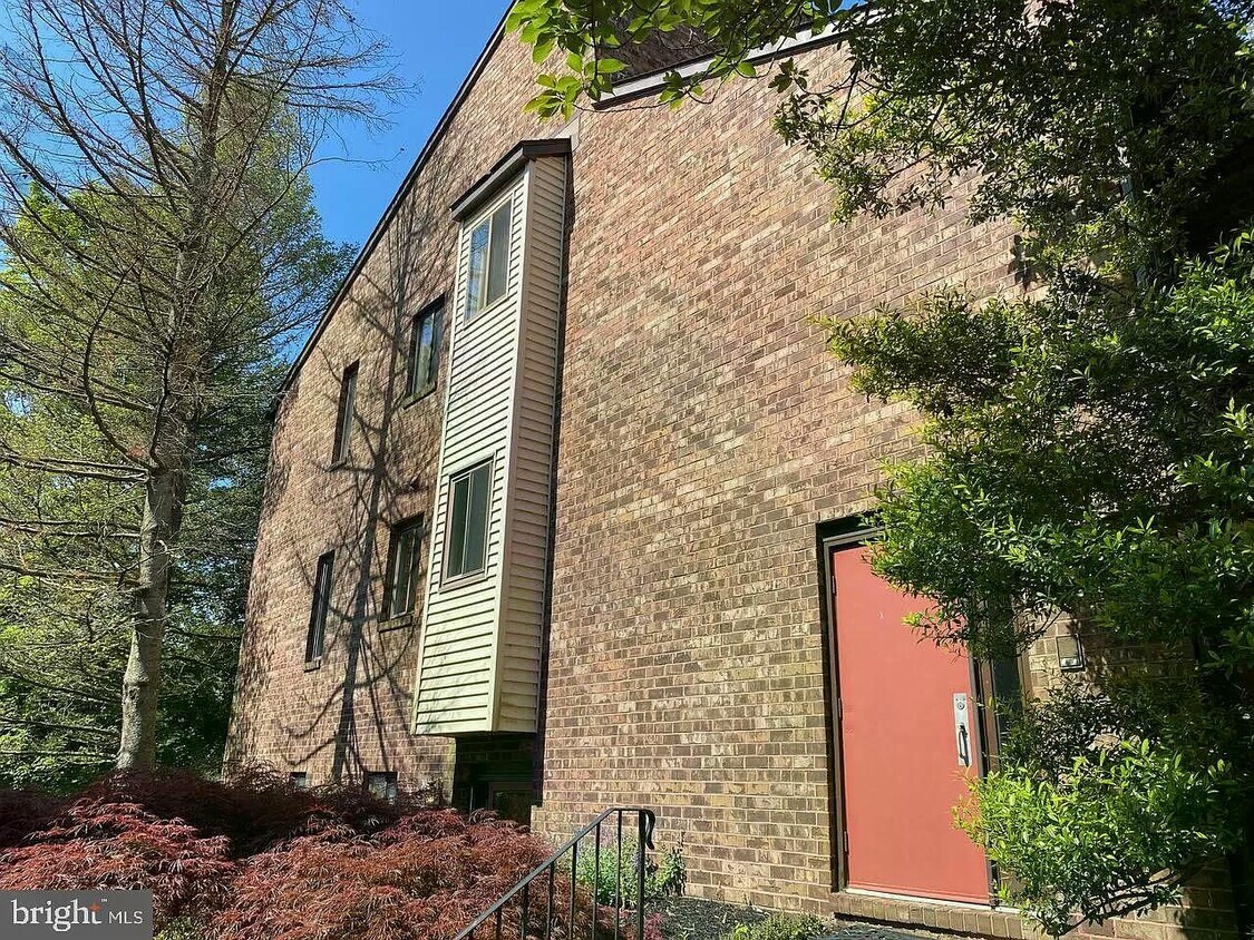 308 Mountainview Dr Unit 308, Chesterbrook, PA 19087 Condo for Rent in Chesterbrook, PA