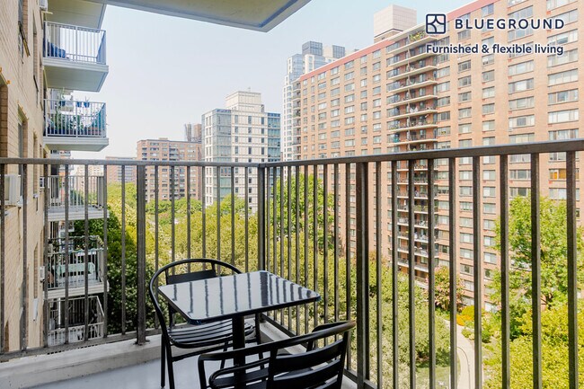 Foto del edificio - 50 W 97th St