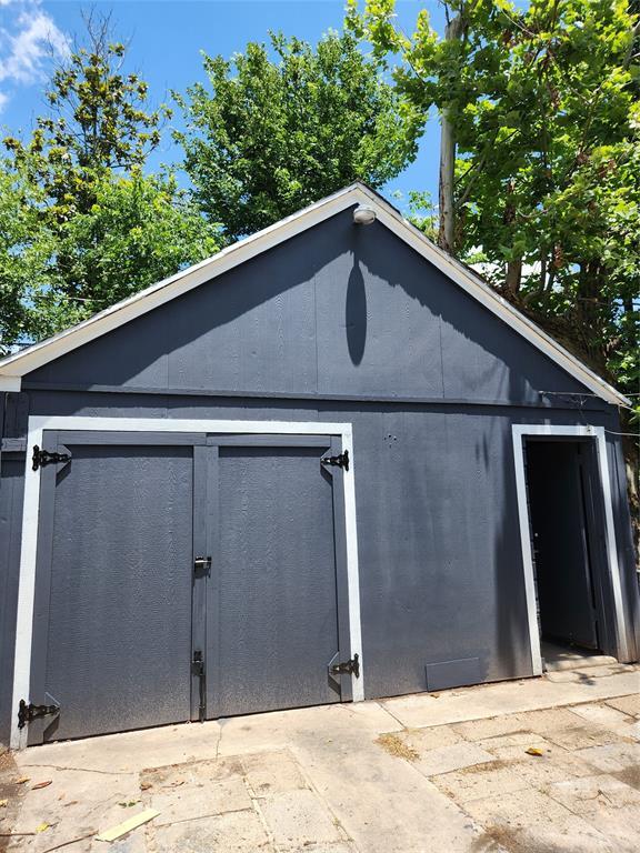 Building Photo - 7617 Elm St