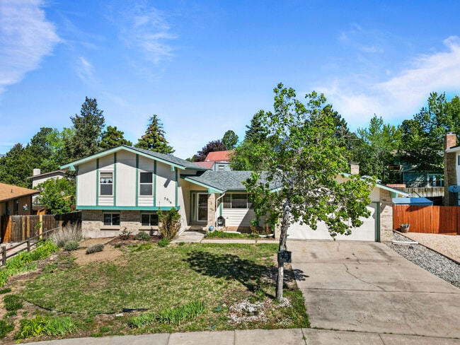 Building Photo - 5916 Wolf Creek Pl