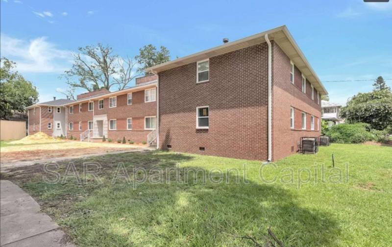 Foto principal - 108 3rd St