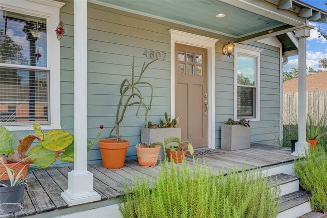 Foto del edificio - 4807 Averill St
