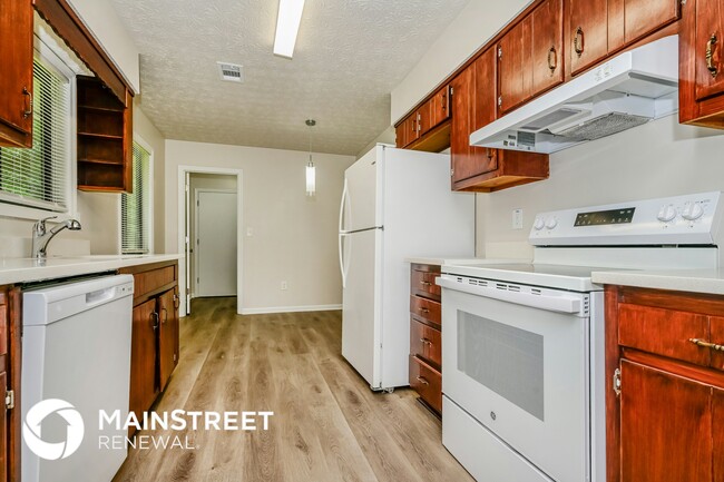 Foto del edificio - 2140 Teri Ln SE