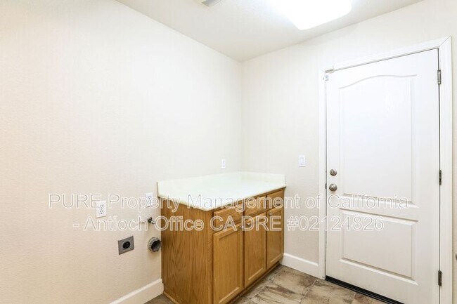 Building Photo - 5208 Rainwood Way