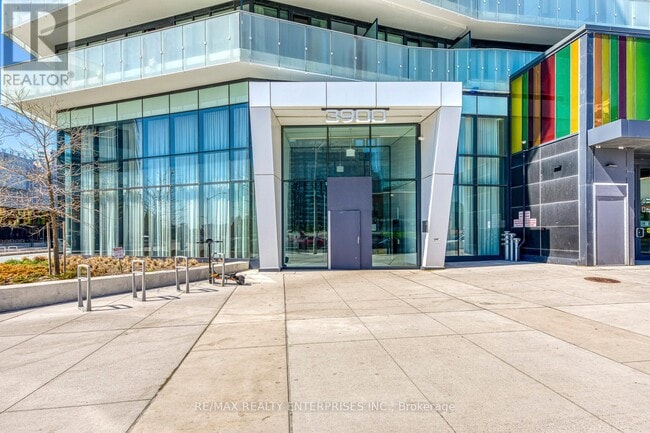 Building Photo - 3900-3900 Confederation Pkwy