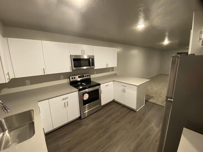 Building Photo - 6230 Winding Wy