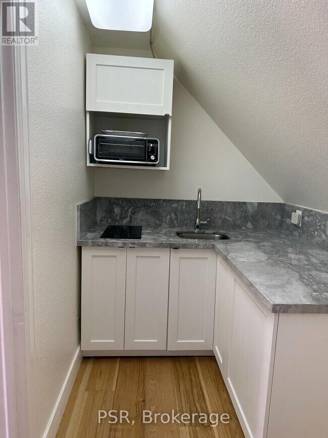 Photo du bâtiment - 25 Coulson Ave