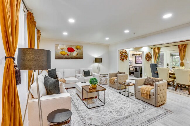 Building Photo - 4922 Westbranch Hwy