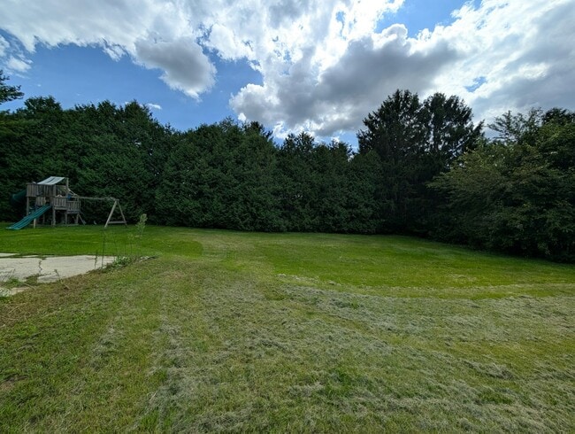 Building Photo - N3130 Wisconsin 32, Unit N3132