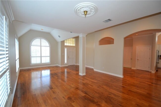 Building Photo - 5904 Cane Pace