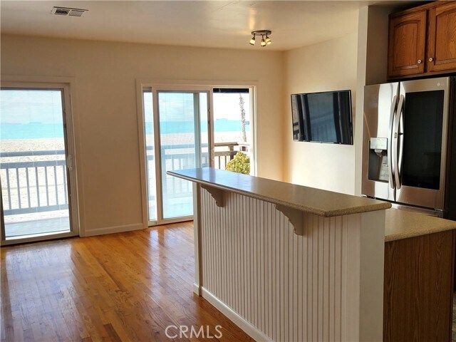 Building Photo - 1203 E Seal Way