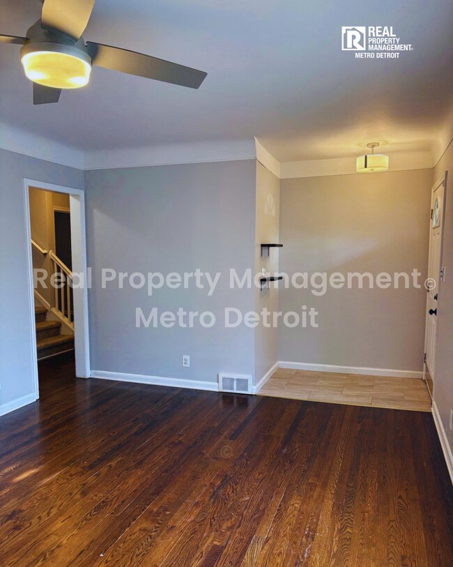 Foto del edificio - SPRING INTO YOUR NEW HOME