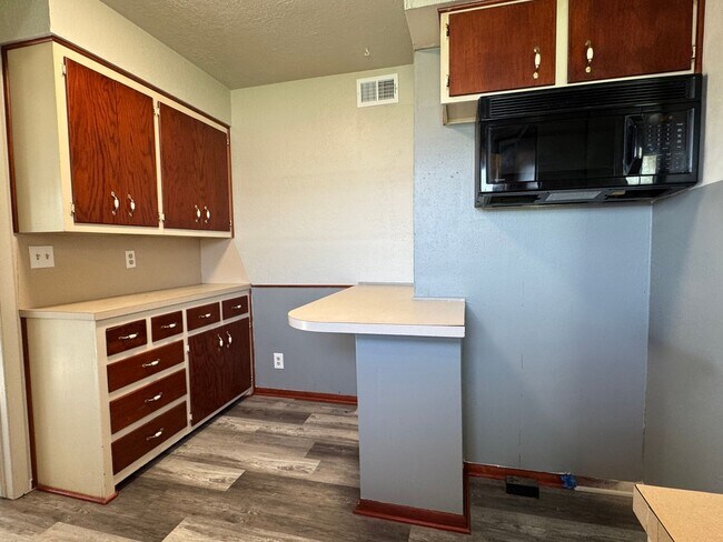 Foto del edificio - 3818 NW Lake Ave