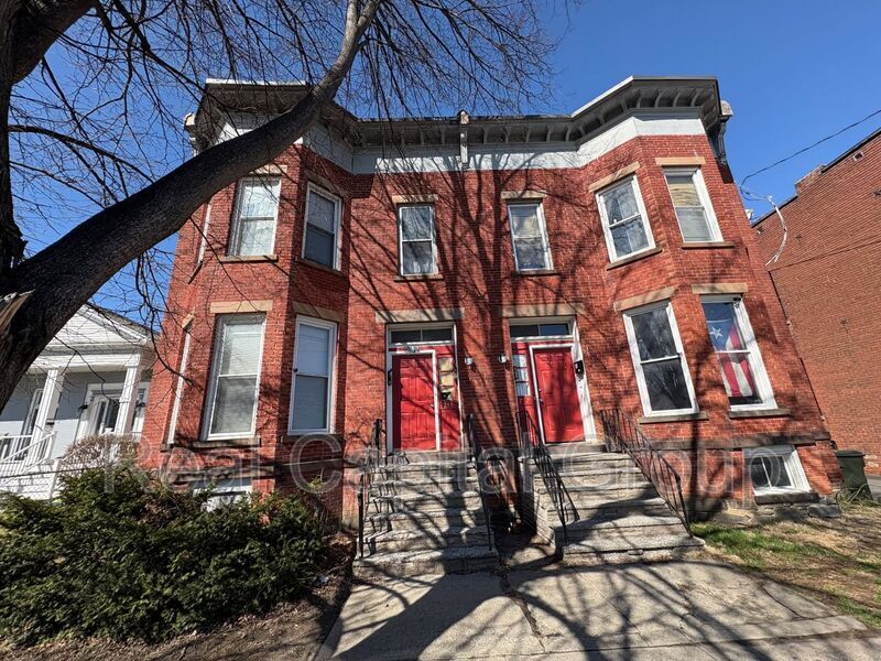 Primary Photo - 717-719 23rd St