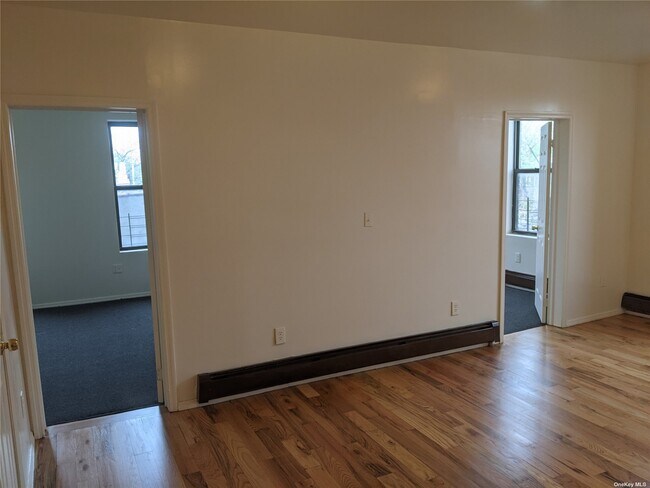 Building Photo - 1167 Willmohr St