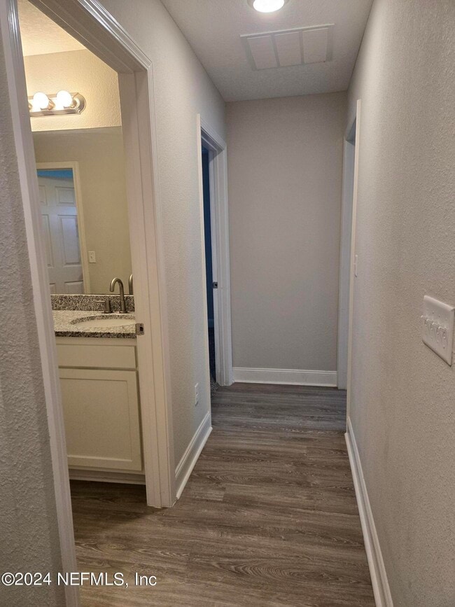 Foto del edificio - 8516 April St