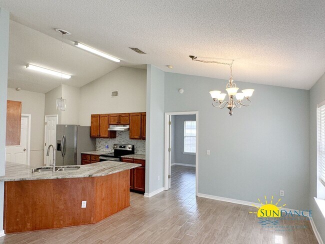 Foto del edificio - Stunning 4 Bedroom Home in Navarre