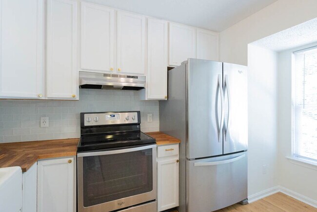Foto del edificio - Lovely Townhome in Stone River
