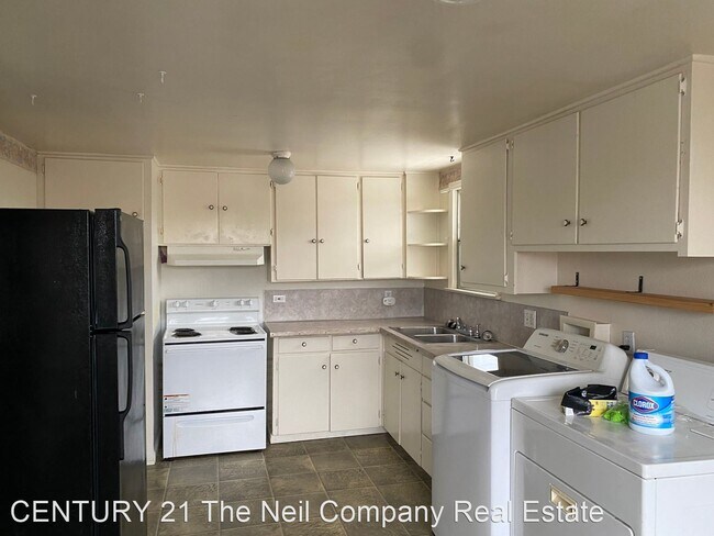 Building Photo - 3 br, 1 bath House - 249 NE Garden Valley
