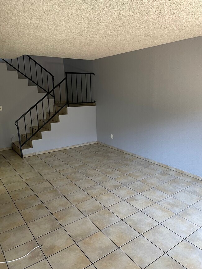 Foto del edificio - 9238 Citrus Ave