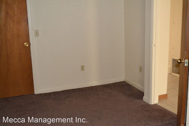 Building Photo - 2 br, 1 bath Apartment - 642 S College