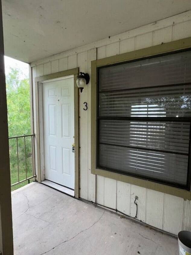 Foto principal - 1100 sqft under $1000-Calallen Area