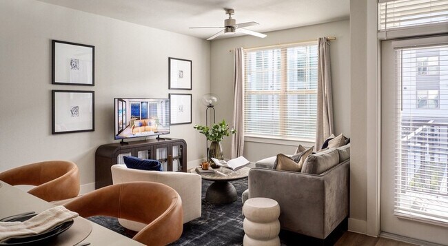 Foto del edificio - 16717 Westpark Dr