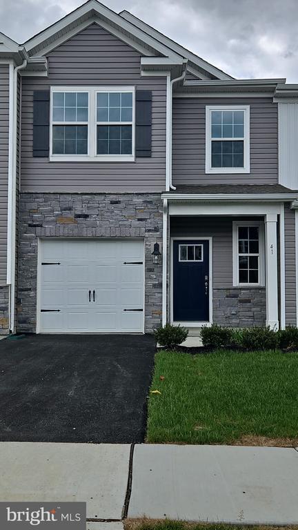 Foto del edificio - 41 ELLIOT Ln