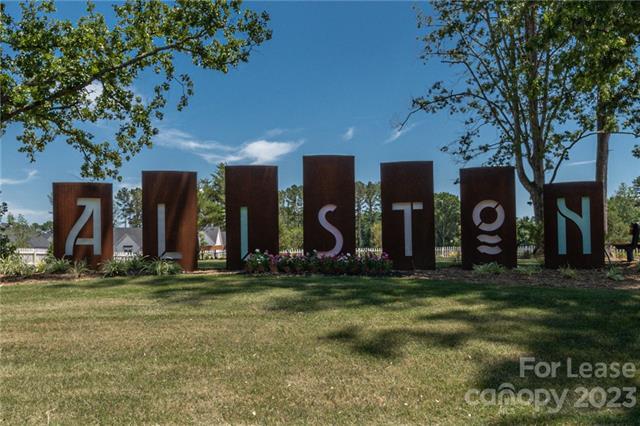 Building Photo - 668 Melville Dr