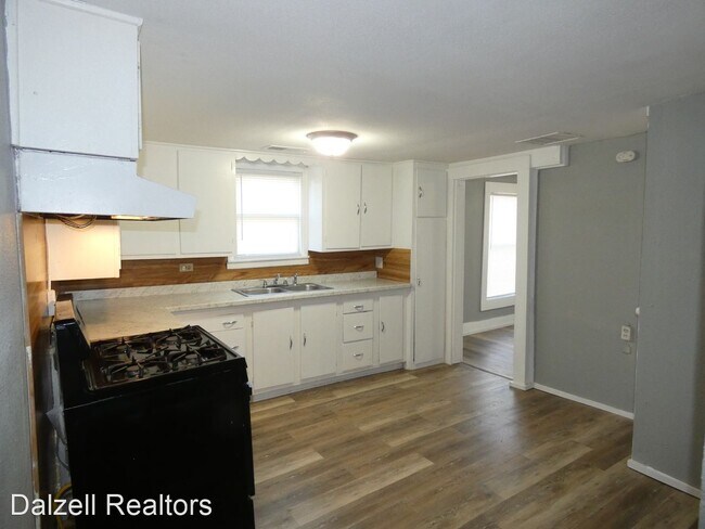 Building Photo - 3 br, 1 bath House - 2210 Graham