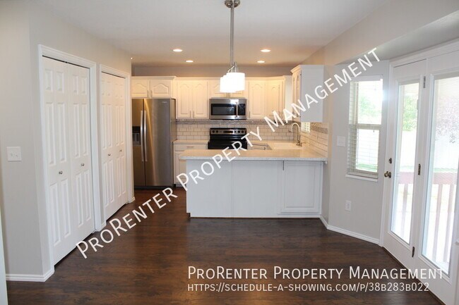 Building Photo - Spacious 5 Bed, 3 Bath West Point Home