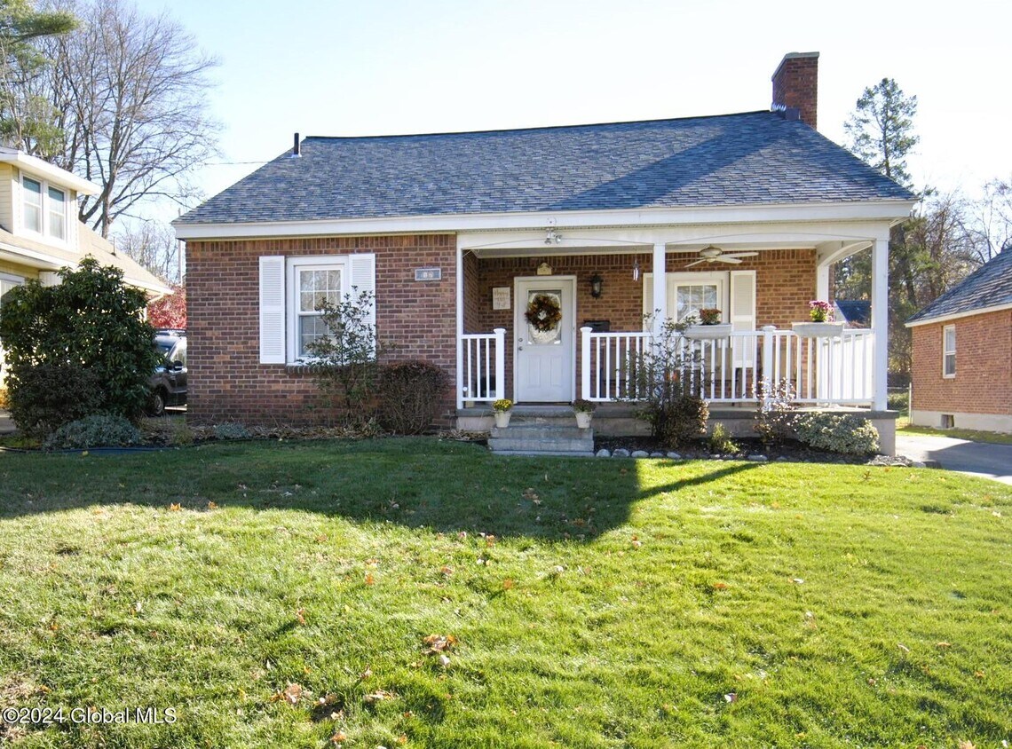 Primary Photo - 17 Cambridge Rd