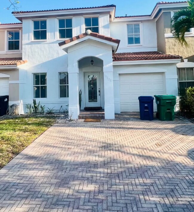 Foto del edificio - 16628 SW 47th Terrace