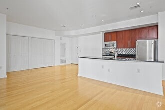 Building Photo - 1100 Adams St