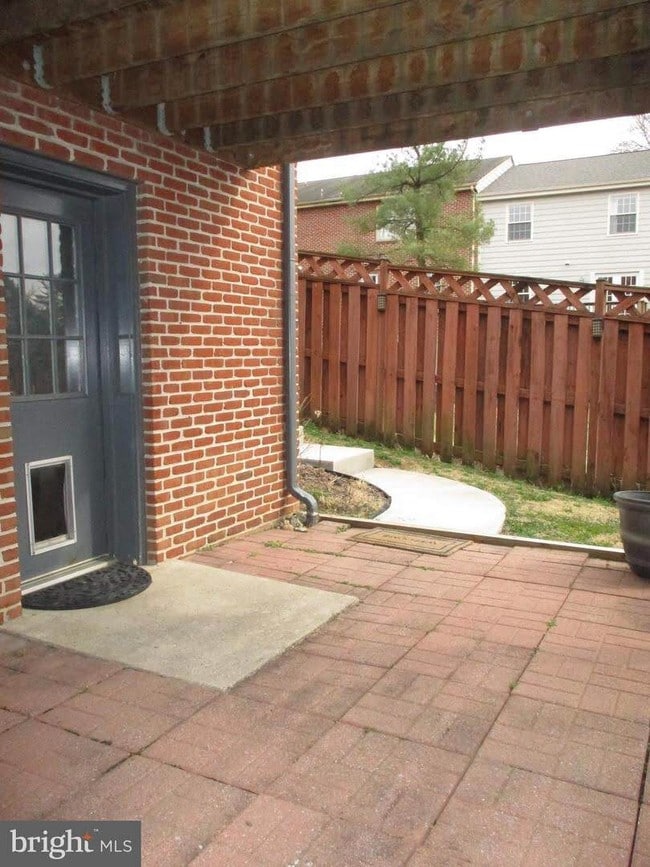 Building Photo - 8002 Cattail Ct