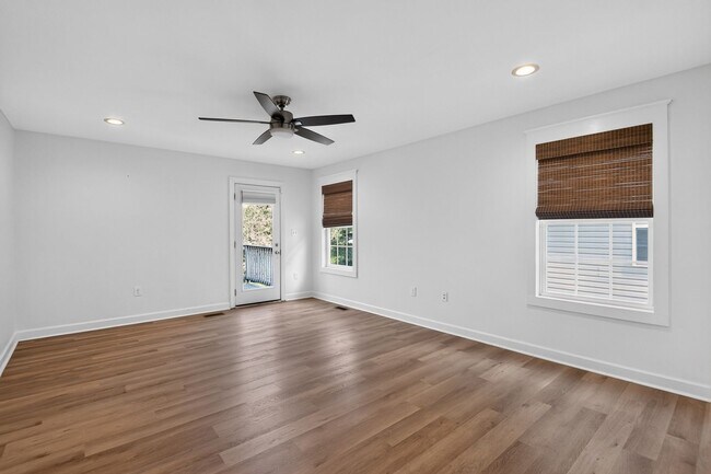 Foto del edificio - 9609-9619 19th Bay St