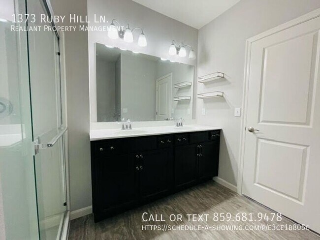 Foto del edificio - 1373 Ruby Hill Ln