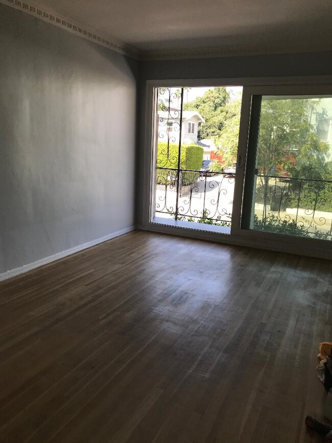 Foto del edificio - 7404 Fountain Ave