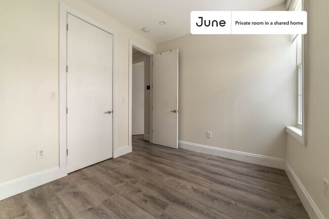 Foto del edificio - Room in Shared 2 bed/1 bath home in Greenpoint