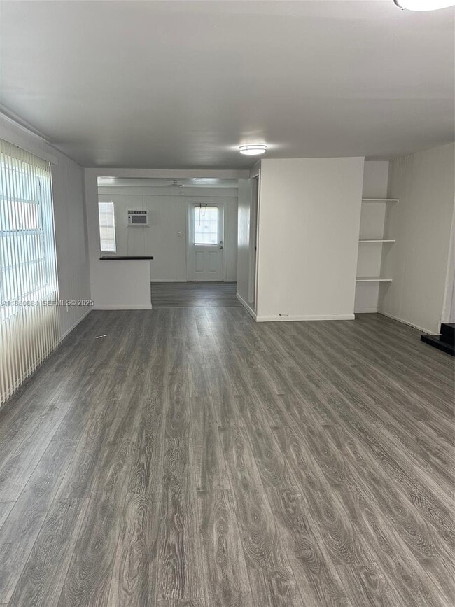 Building Photo - 708 S Bond St